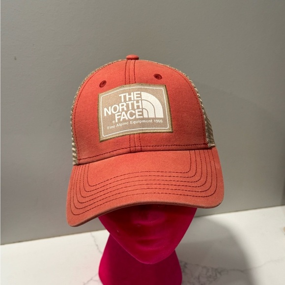 The North Face Mesh Snap Back - Picture 1 of 4
